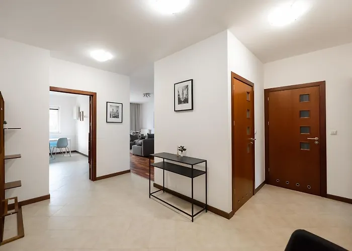 Wola Sunset Apartment Free Parking